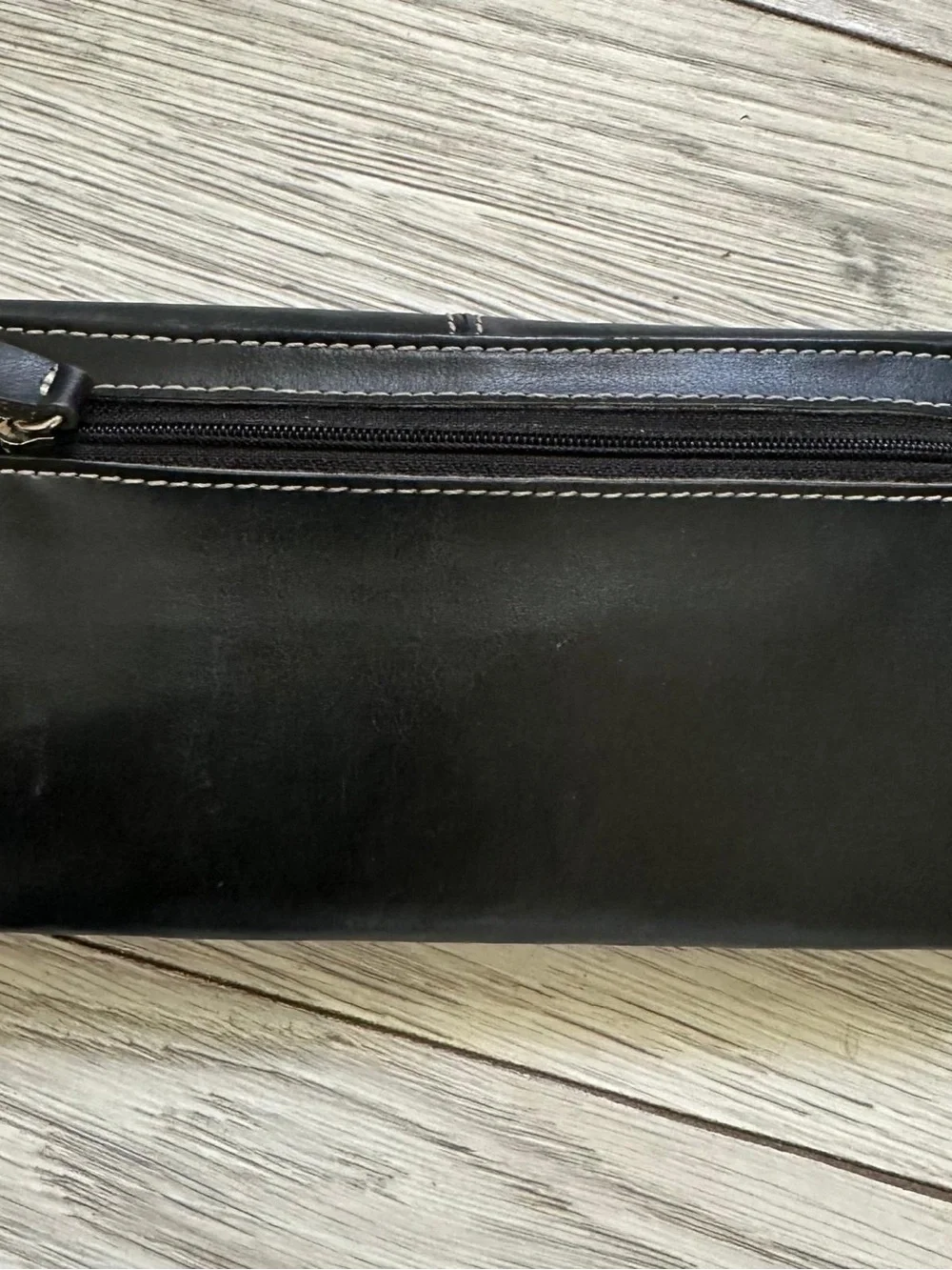 TOD'S Black Leather Men's Wallet with Contrast Stitching
